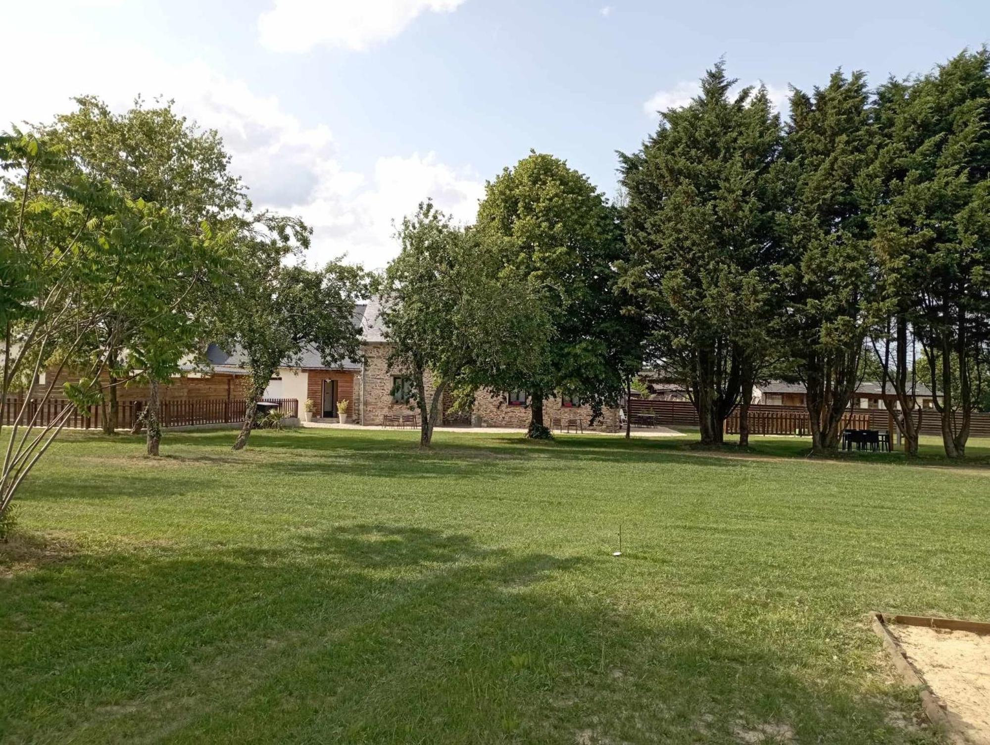 Les Gites Du Petit Marcel Soudan  Exterior foto